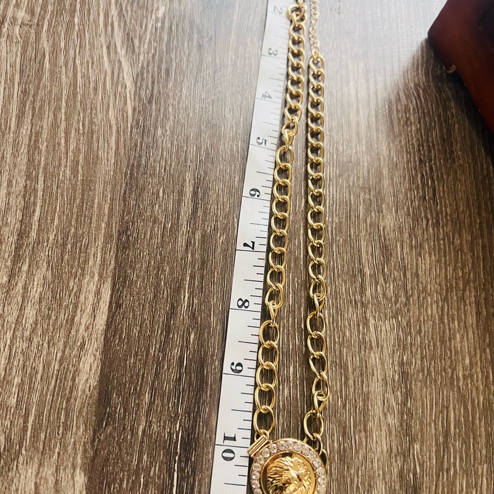 Gold Lion Pendant Necklace - Picture 2 of 4